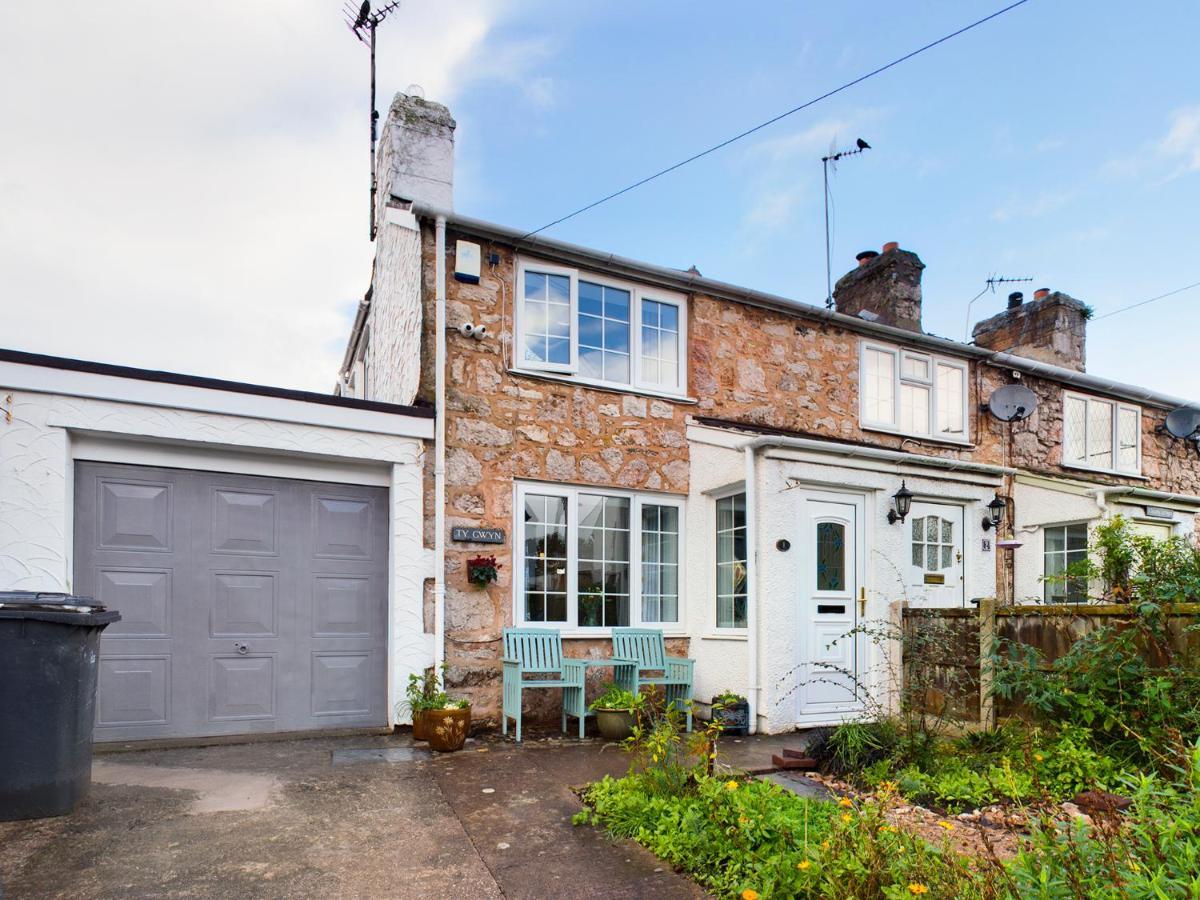 Welsh Country Cottage In Beautiful Village Llandudno Junction Kültér fotó